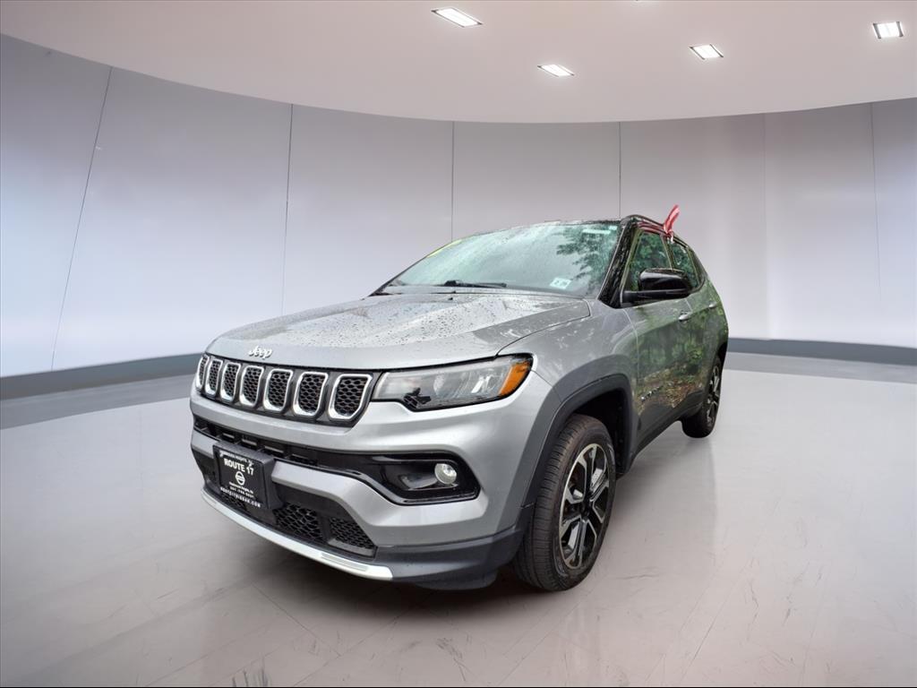 2024 Jeep Compass Limited photo 2