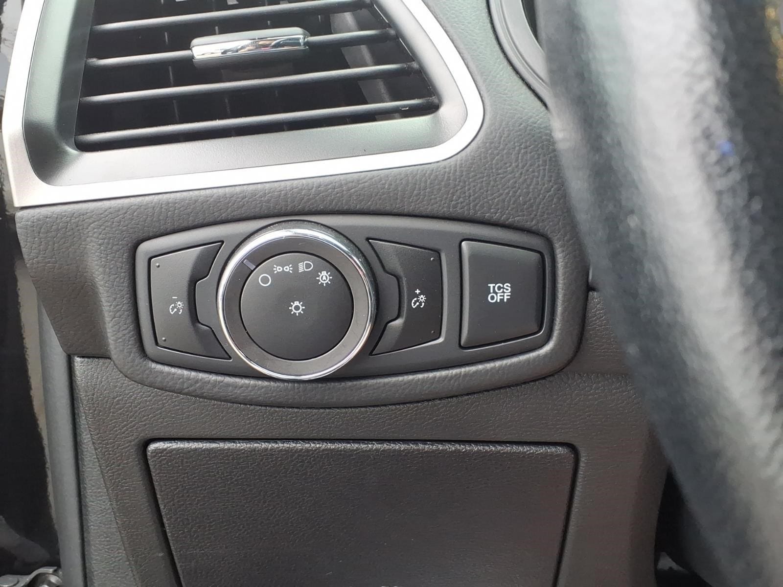 2023 Ford Edge SEL - Photo 16