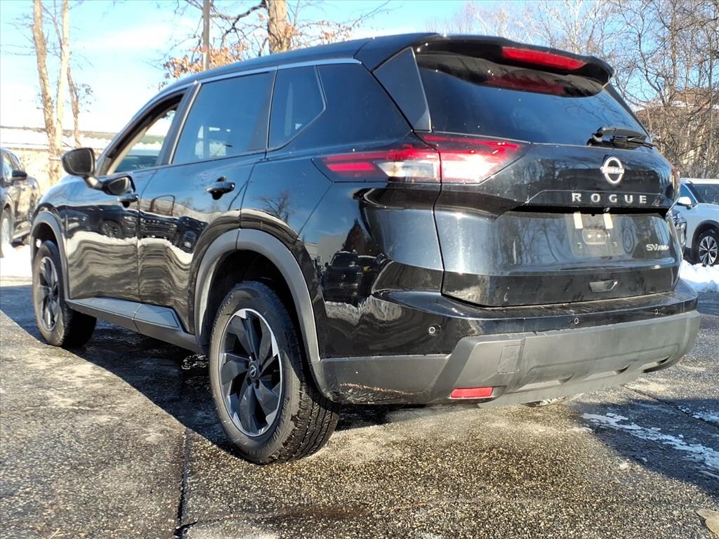 Used 2024 Nissan Rogue SV SUV