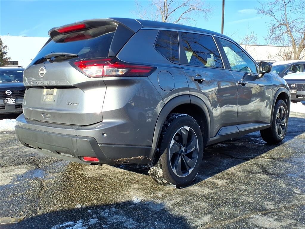 Used 2024 Nissan Rogue SV SUV