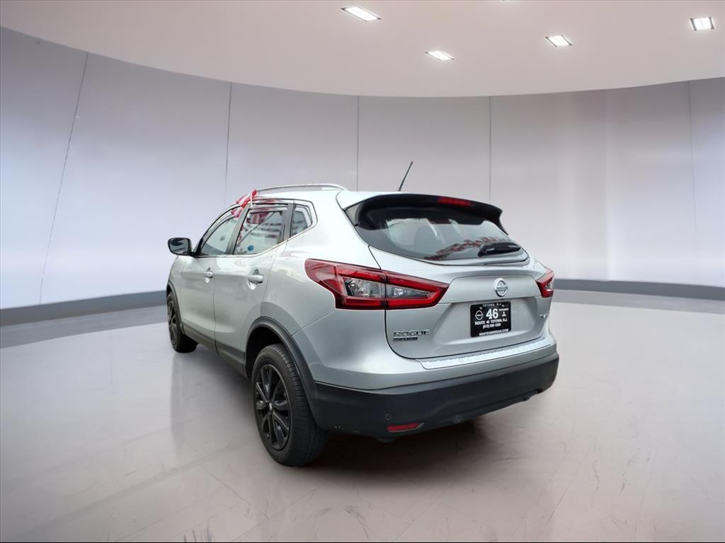 2022 Nissan Rogue Sport SV photo 3