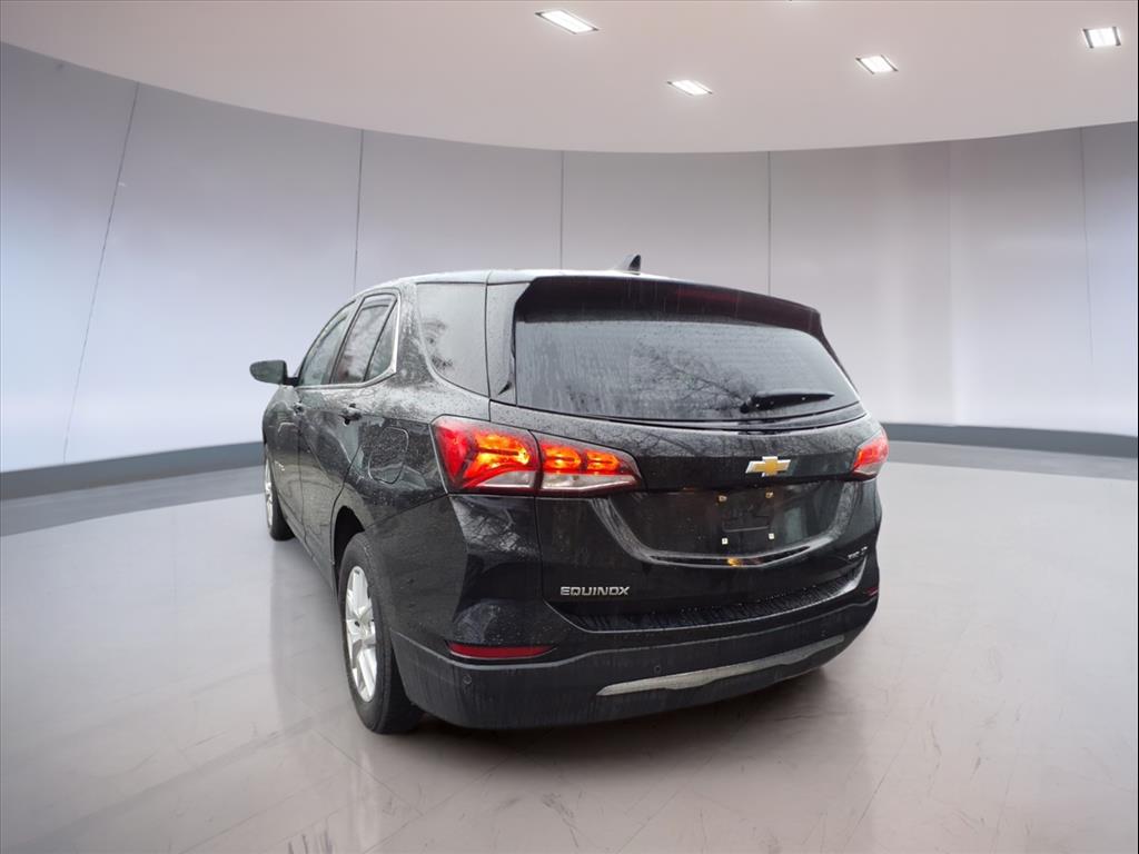 2024 Chevrolet Equinox LT photo 3
