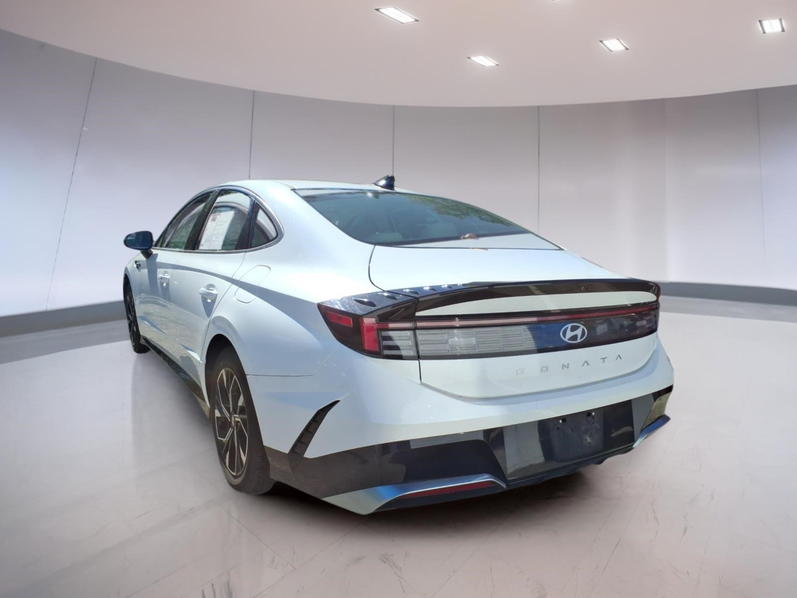 Used 2024 Hyundai Sonata SEL Sedan