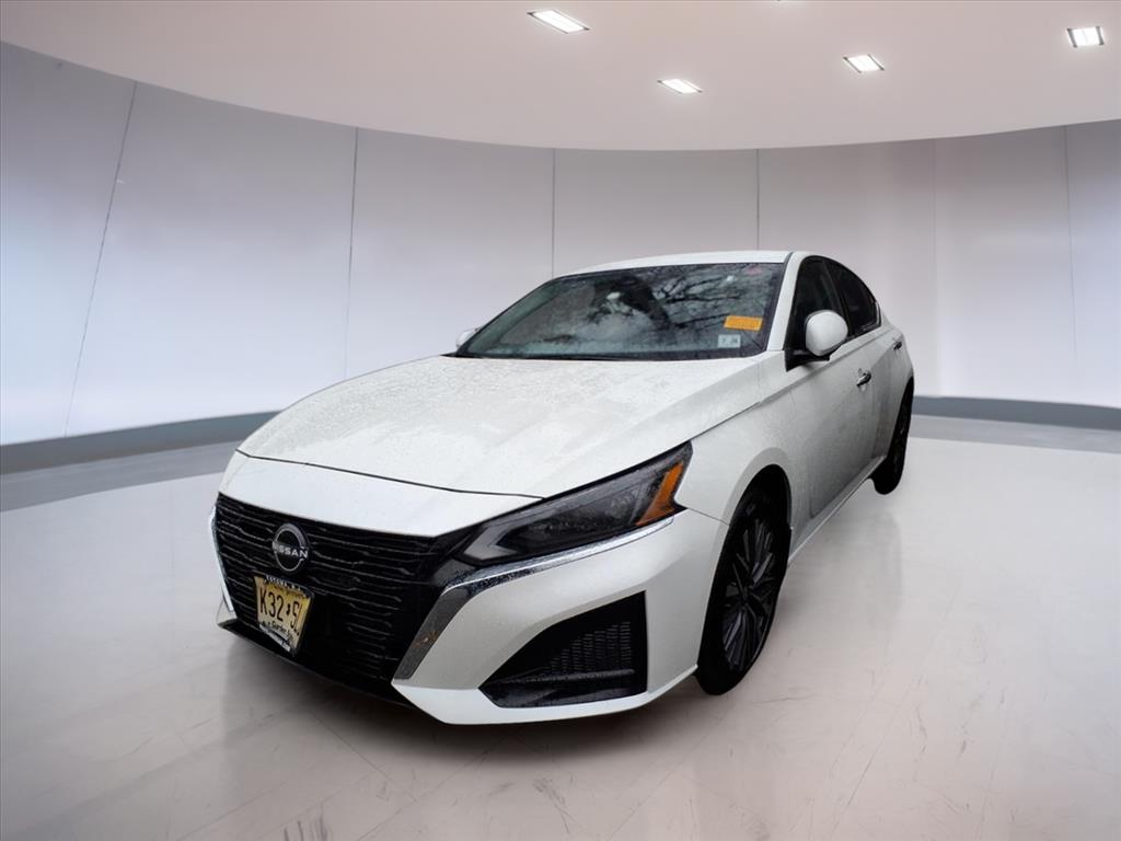 2023 Nissan Altima 2.5 SV photo 2