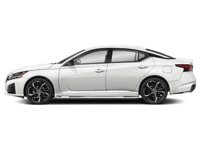 2025 Nissan Altima SR photo 3