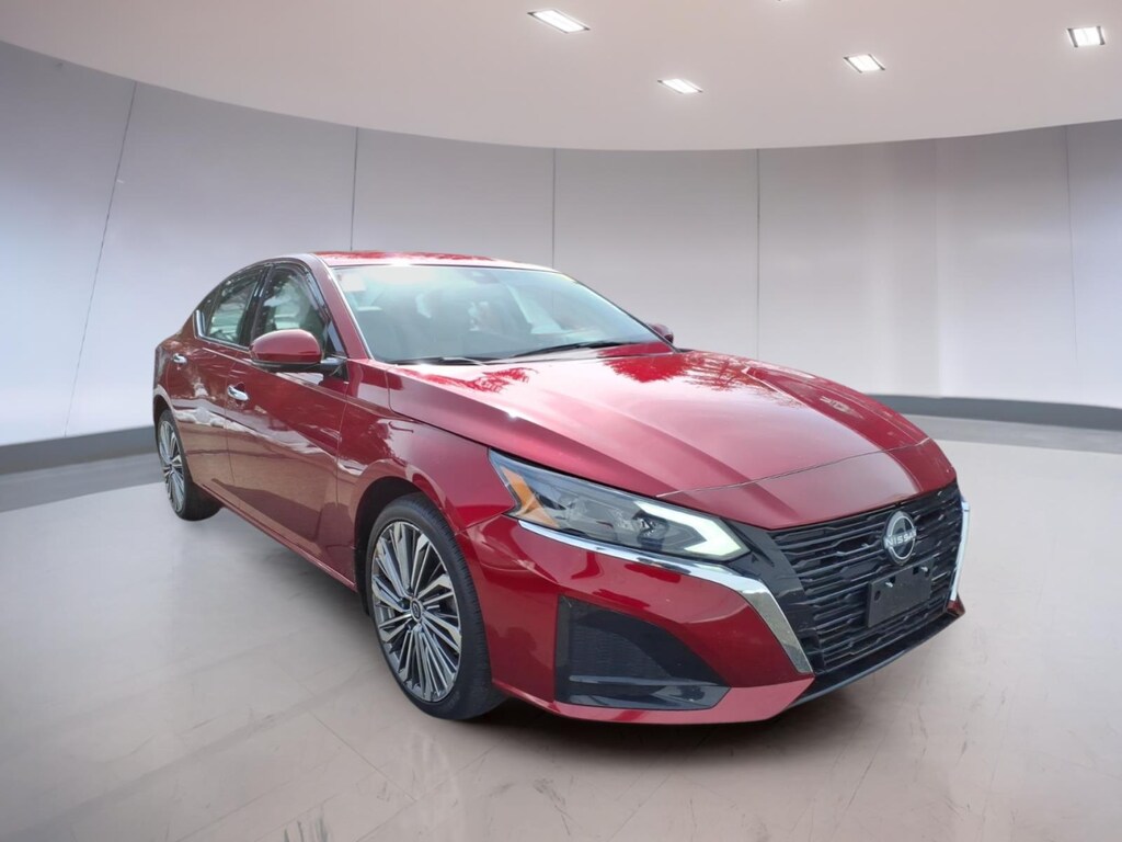 Used 2023 Nissan Altima 2.5 SL Sedan