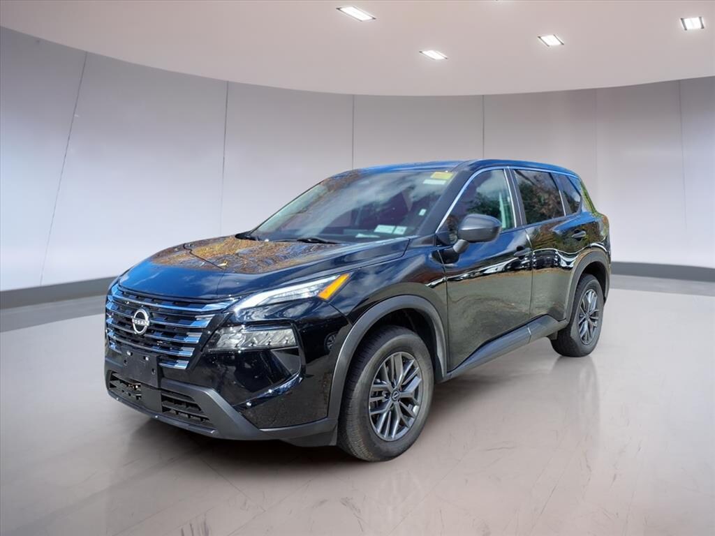 Used 2024 Nissan Rogue S SUV