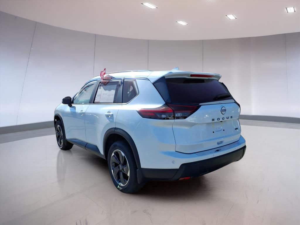 2026 Nissan Rogue SV photo 2