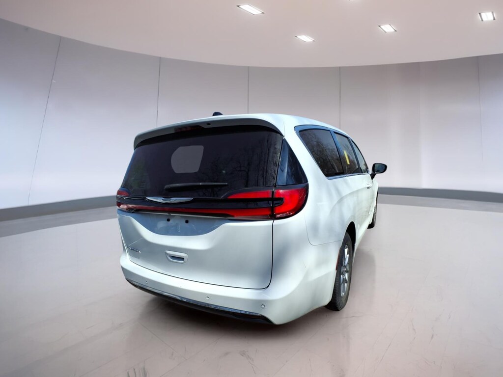 Used 2023 Chrysler Pacifica Touring L Van Passenger Van