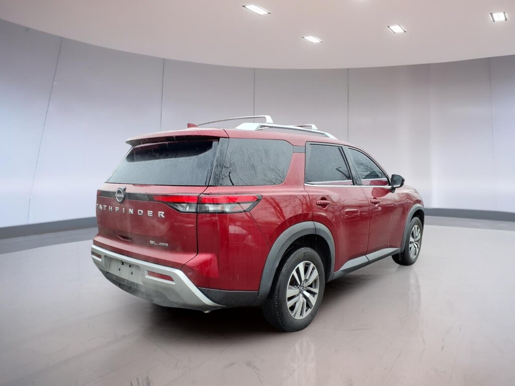 Used 2022 Nissan Pathfinder SL SUV