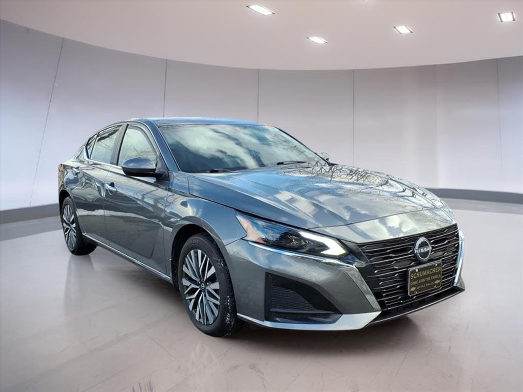 2024 Nissan Altima SV