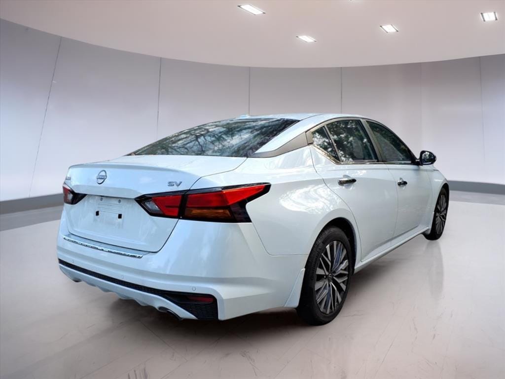 Used 2023 Nissan Altima 2.5 SV Sedan