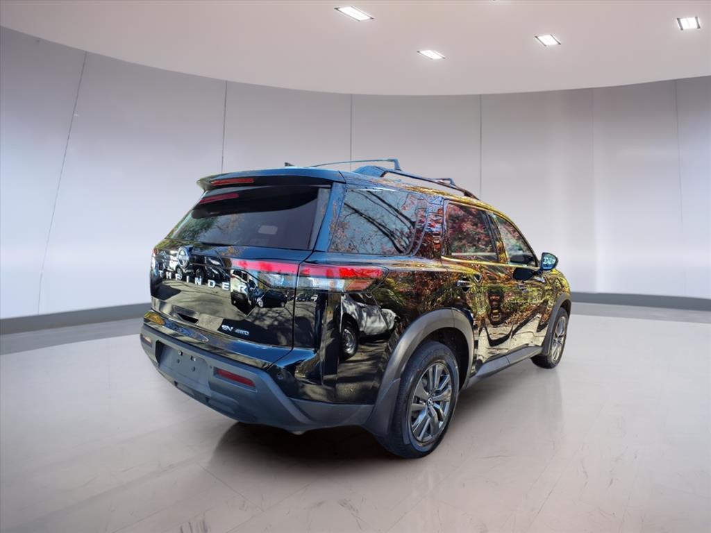 2022 Nissan Pathfinder SV photo 4
