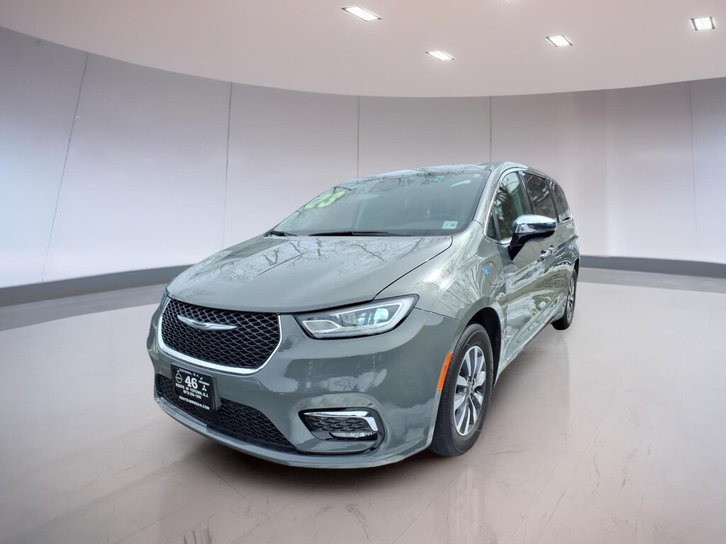 Used 2023 Chrysler Pacifica Plug-In Hybrid Limited Van Passenger Van