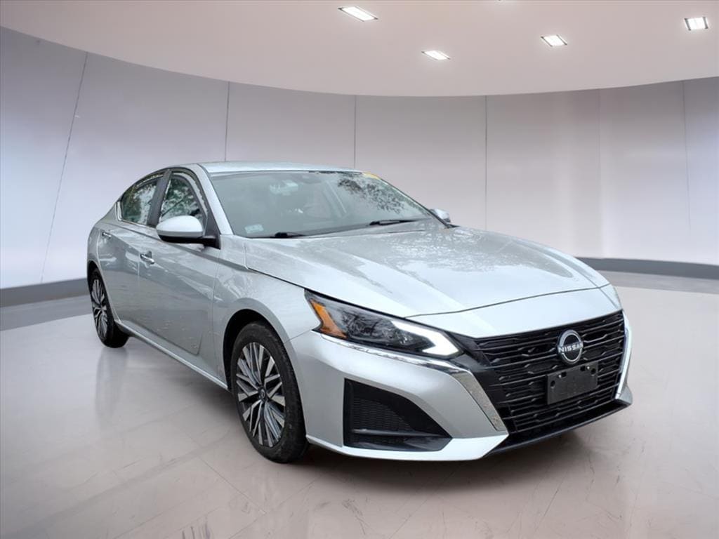 2023 Nissan Altima SV