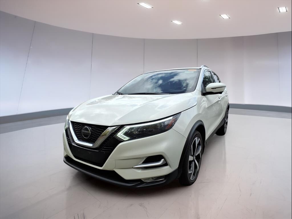 Used 2024 Nissan Rogue SV SUV