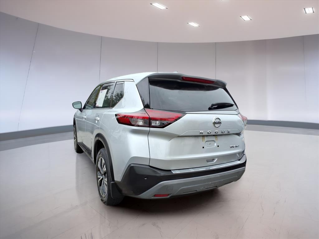 2021 Nissan Rogue SV photo 2