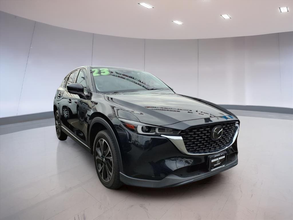 2023 Mazda CX-5 S Premium package's photo