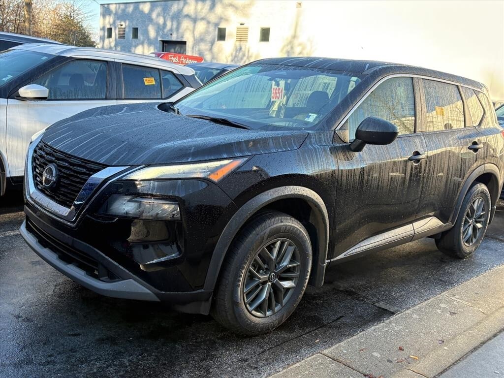 2023 Nissan Rogue S photo 2