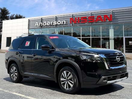 2025 Nissan Pathfinder SL SUV