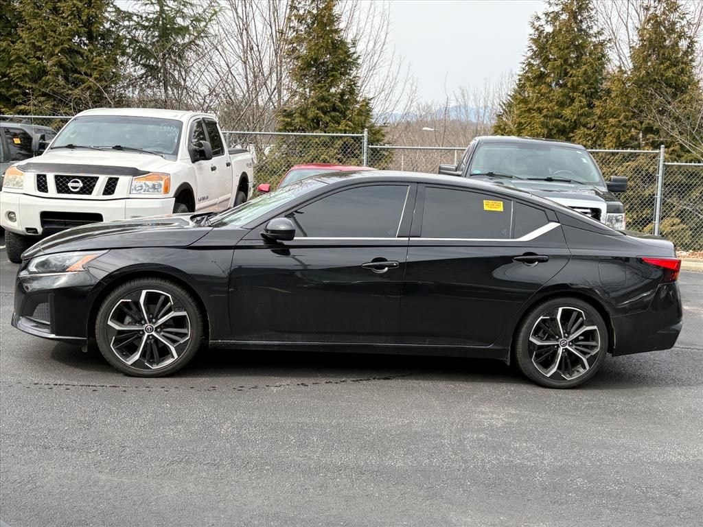 Used 2023 Nissan Altima 2.5 SR Sedan