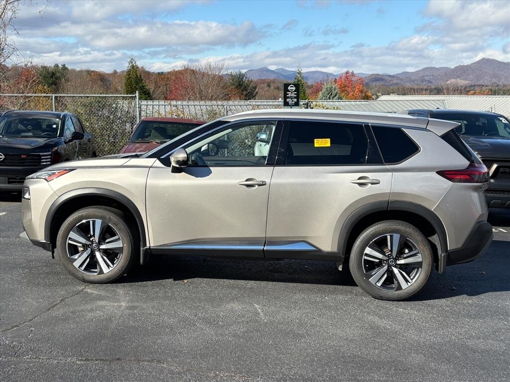 2021 Nissan Rogue SL photo 3