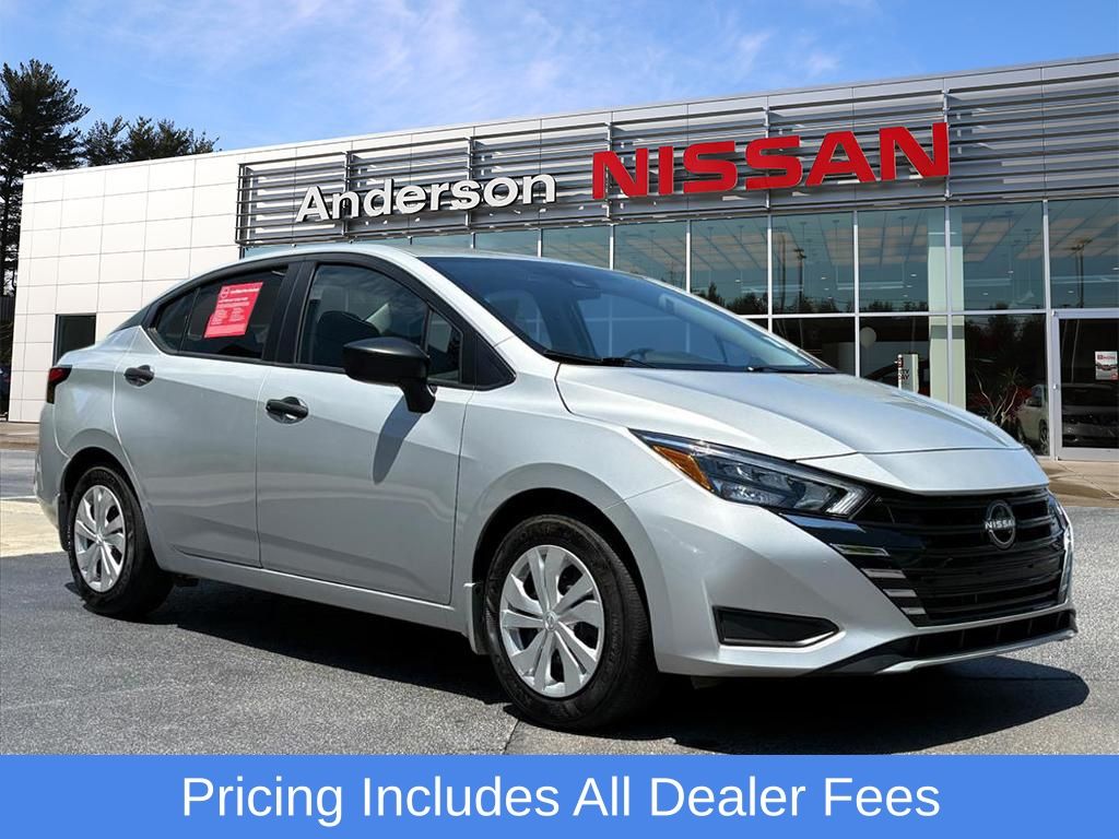 2025 Nissan Versa 1.6 S CVT's photo