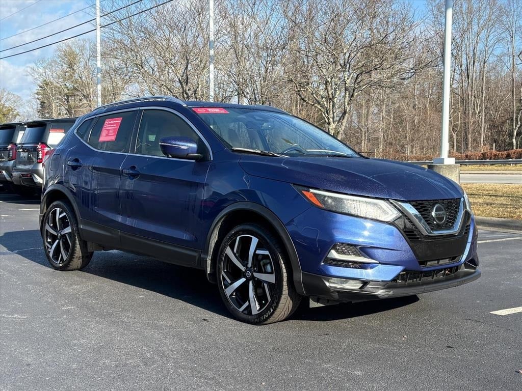 2021 Nissan Rogue Sport SL's photo
