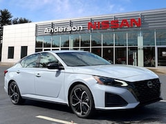 2025 Nissan Altima SR Sedan