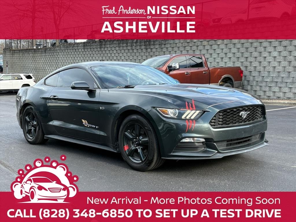 2015 Ford Mustang V6's photo