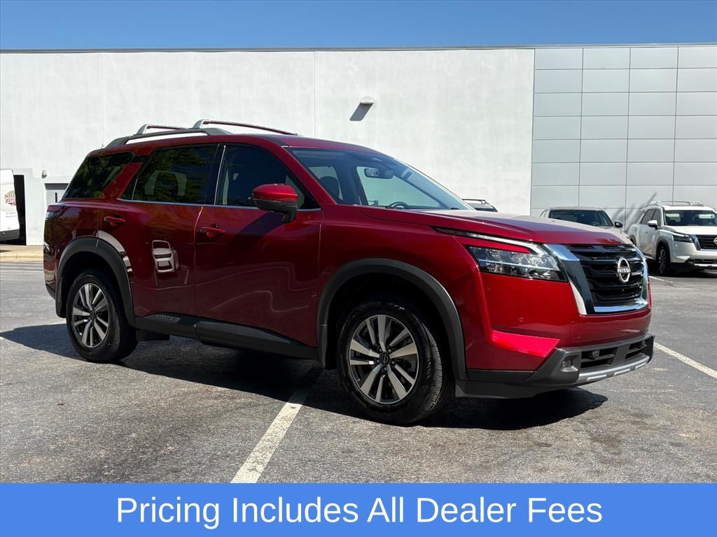 2024 Nissan Pathfinder SL 4WD's photo
