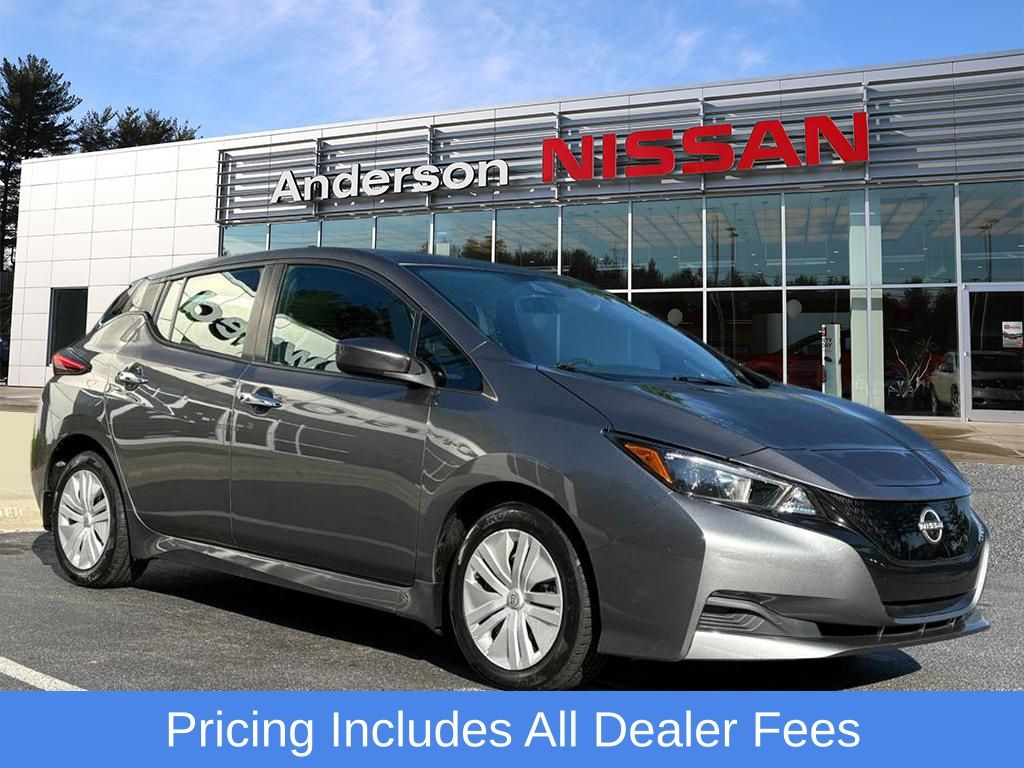 2023 Nissan Leaf S's photo