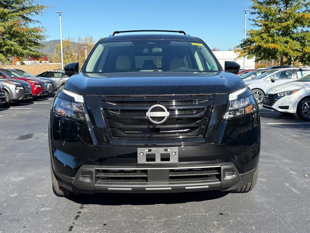 New 2025 Nissan Pathfinder SV SUV