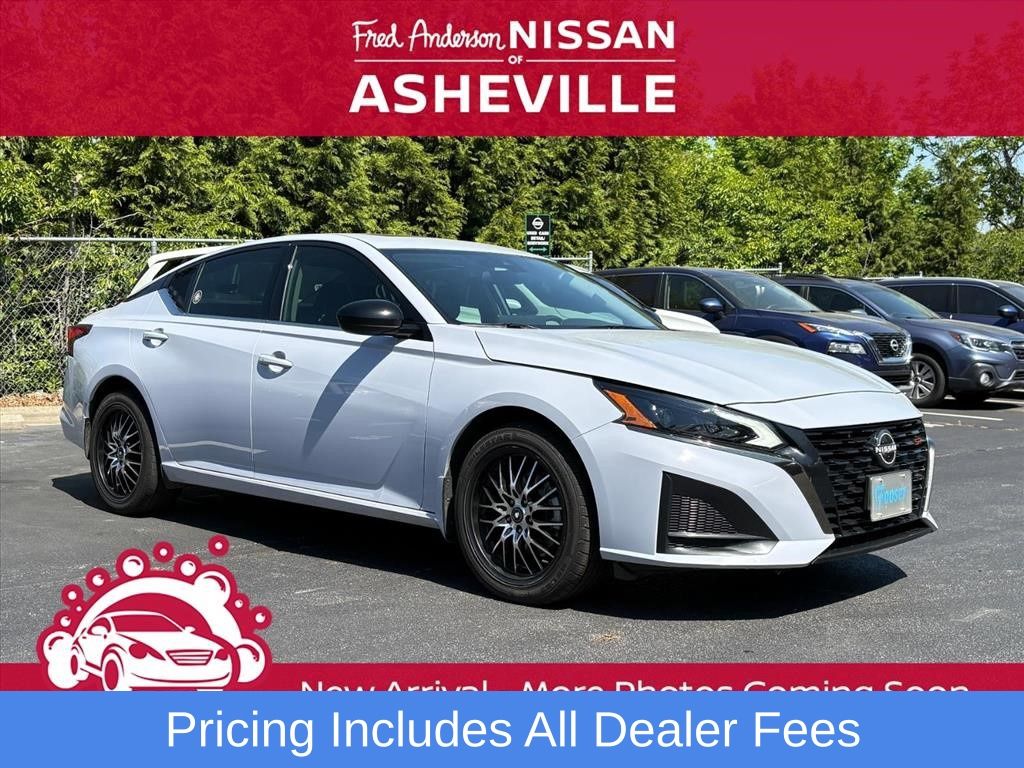 2024 Nissan Altima 2.5 SR AWD's photo
