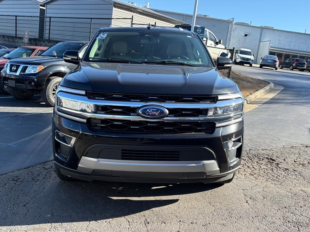2024 Ford Expedition Limited photo 2