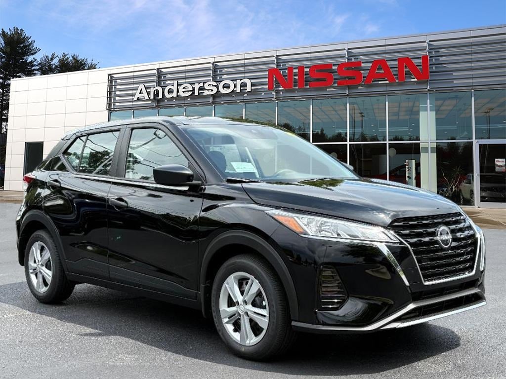 2025 Nissan KICKS PLAY Base's photo