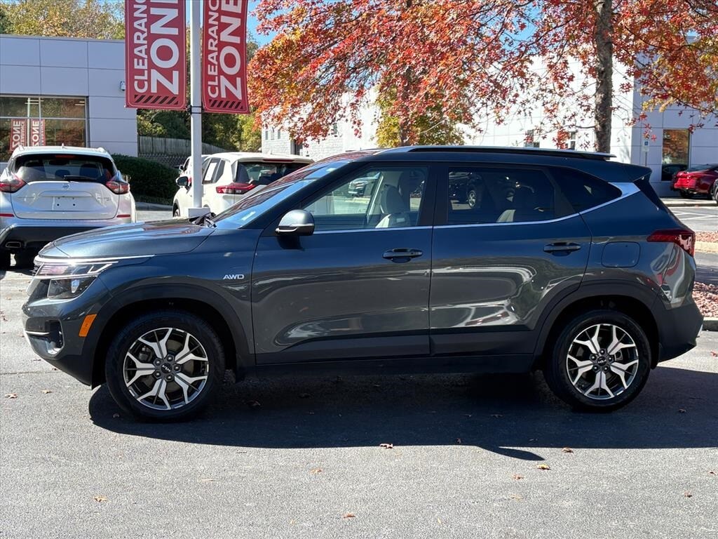 Used 2022 Kia Seltos EX SUV