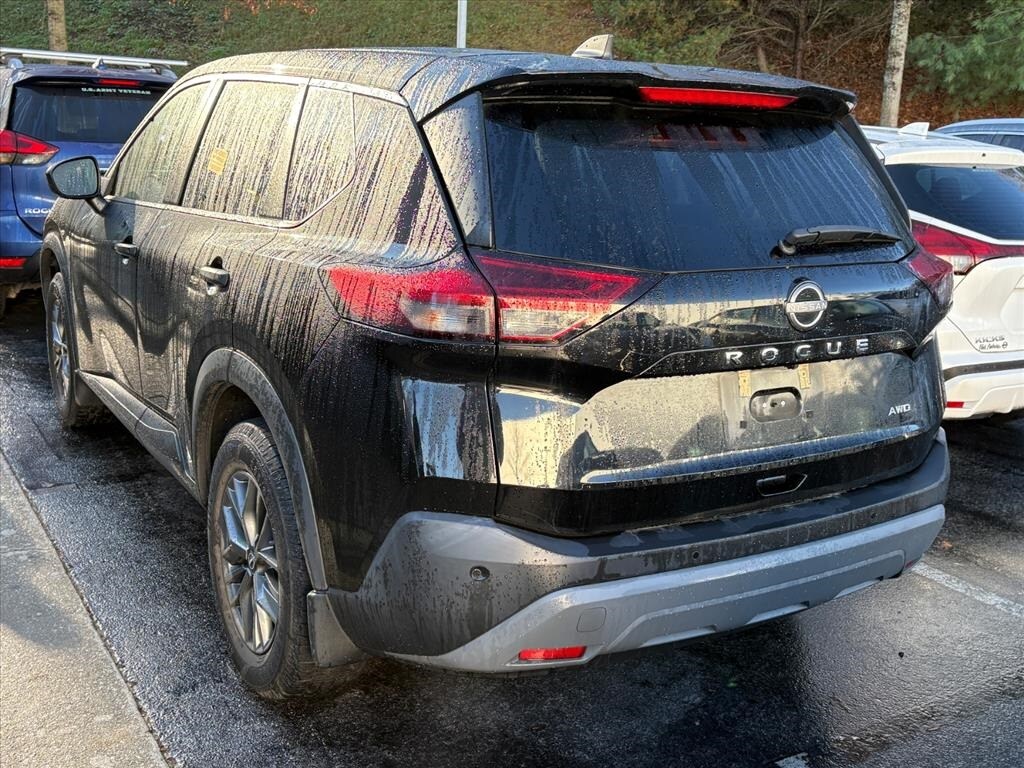 2023 Nissan Rogue S photo 3