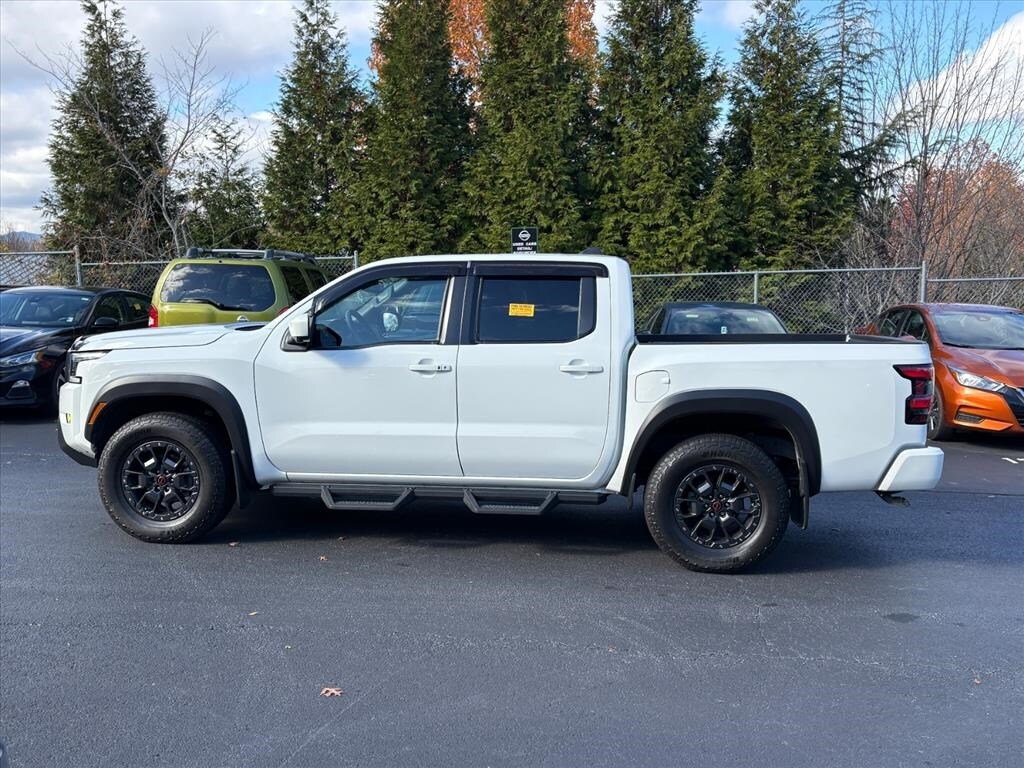 2022 Nissan Frontier PRO-4X photo 3