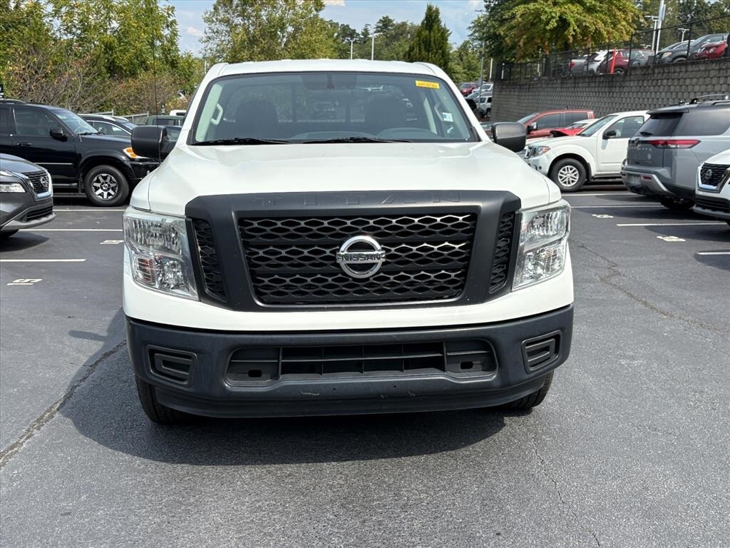 2017 Nissan Titan S photo 2