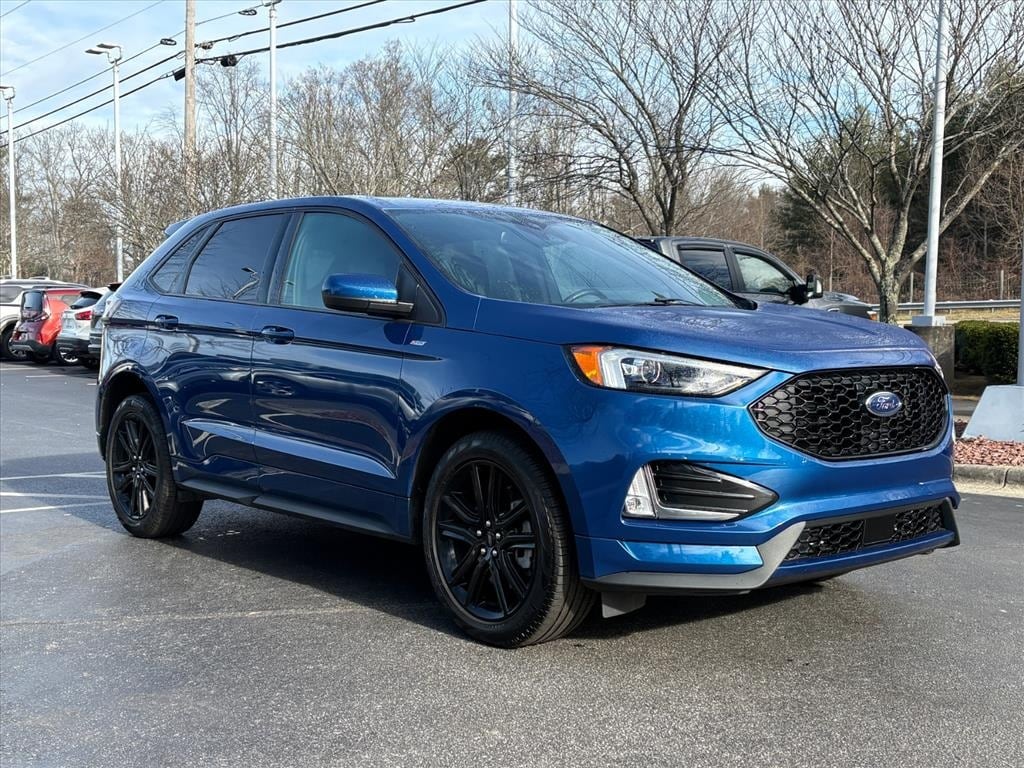 2024 Ford Edge ST-Line's photo