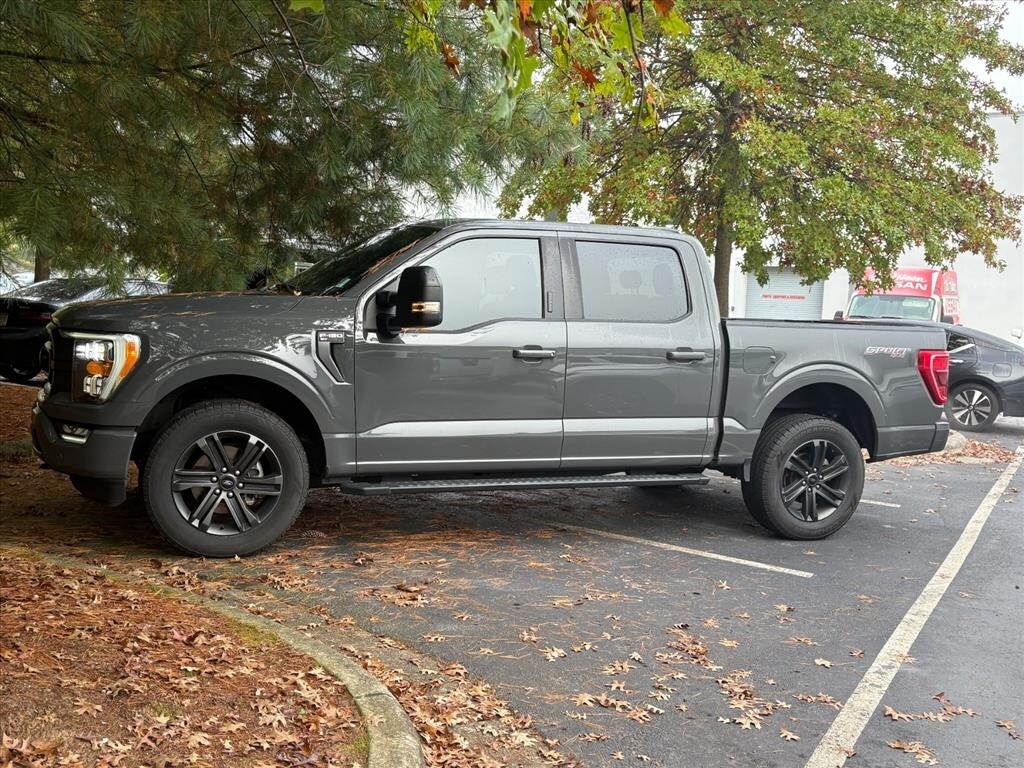 2021 Ford F-150 XLT photo 2