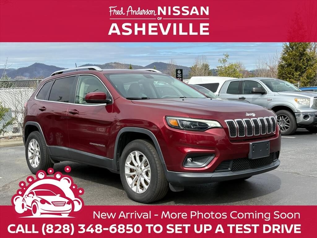 Used 2019 Jeep Cherokee Latitude SUV