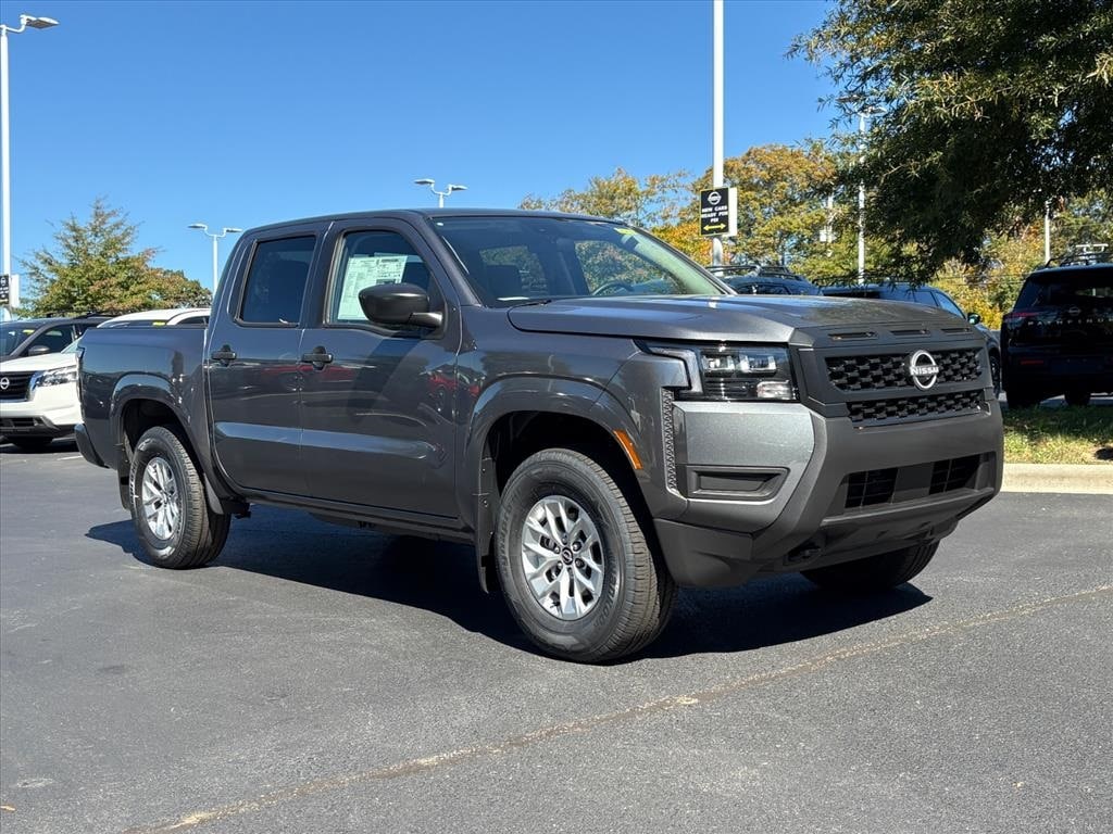 2026 Nissan Frontier S's photo