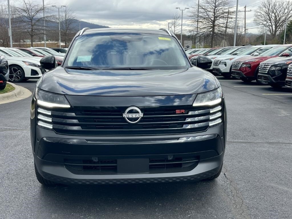 2025 Nissan Kicks SR photo 2