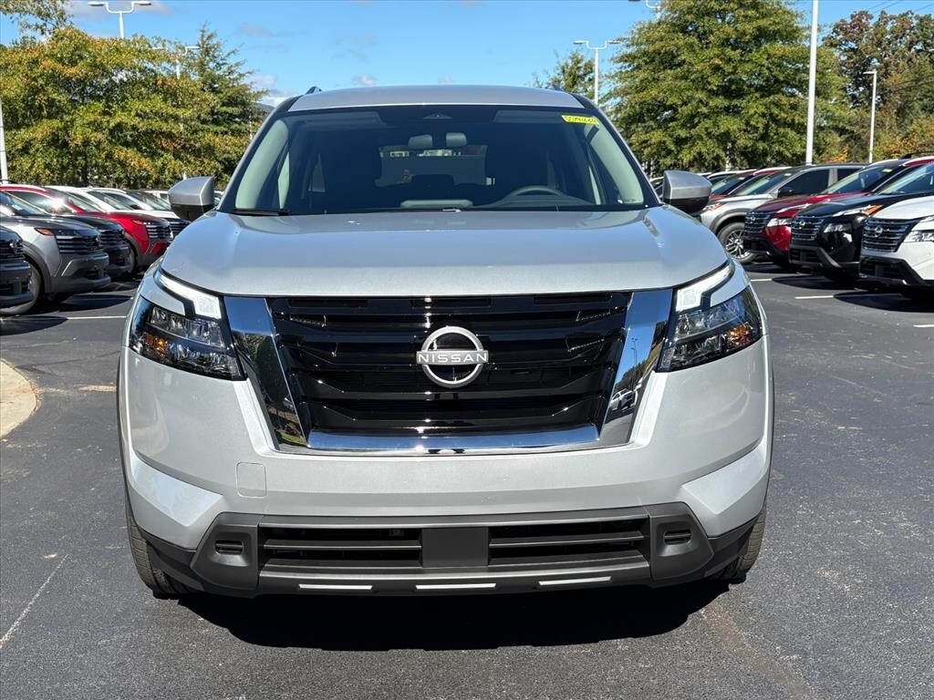 New 2025 Nissan Pathfinder SV SUV