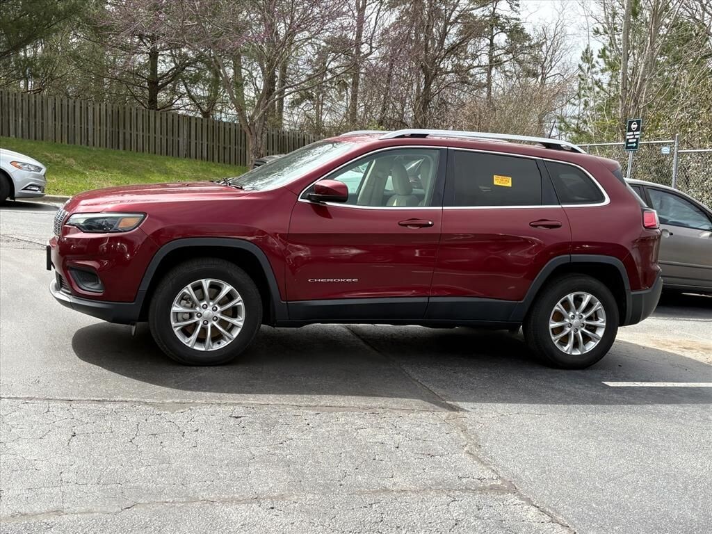 Used 2019 Jeep Cherokee Latitude SUV