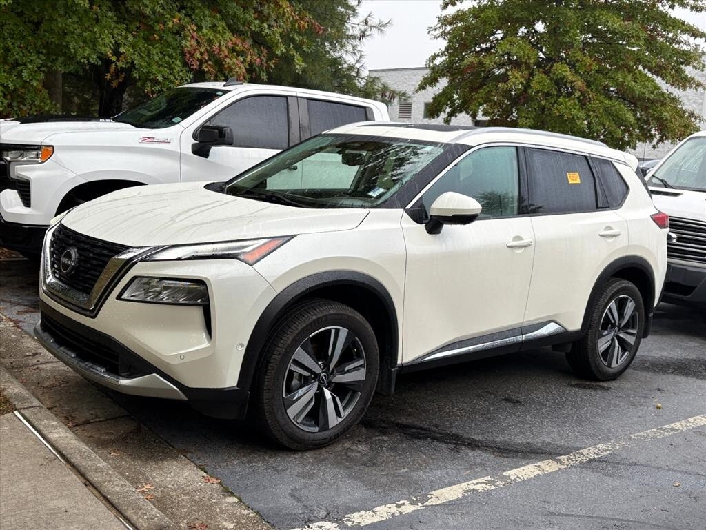 2023 Nissan Rogue Platinum photo 3