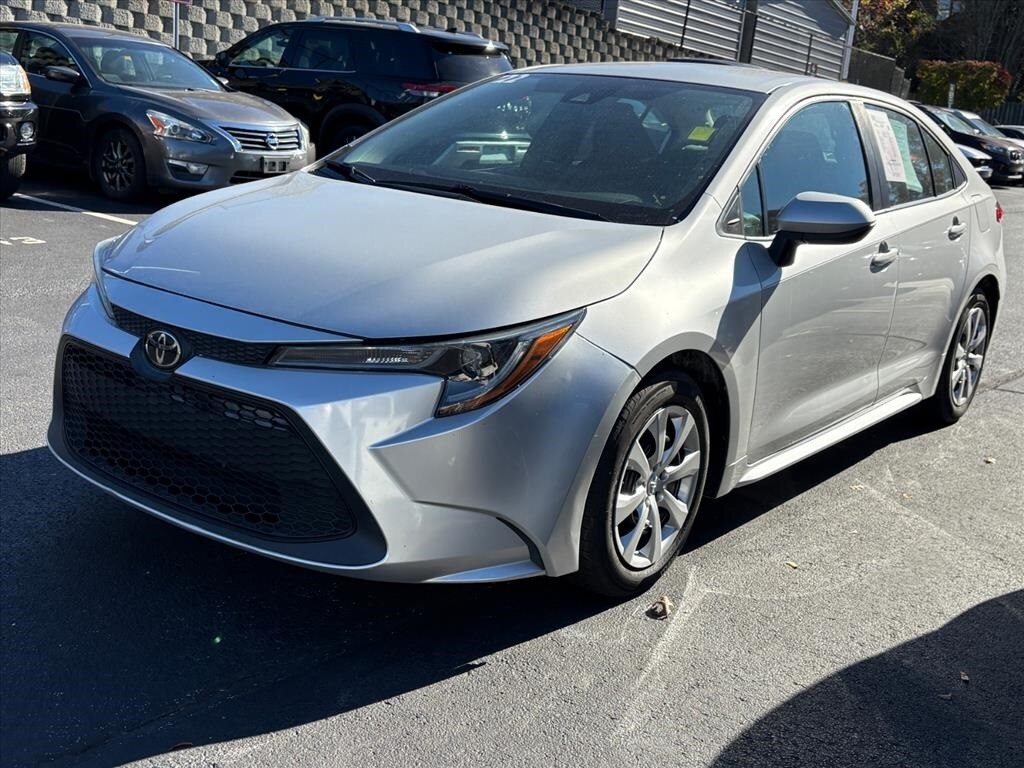 Used 2022 Toyota Corolla LE Sedan