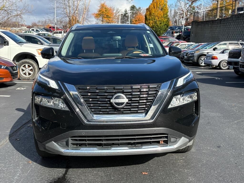 2023 Nissan Rogue Platinum photo 2